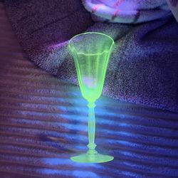 GLOW GLASS