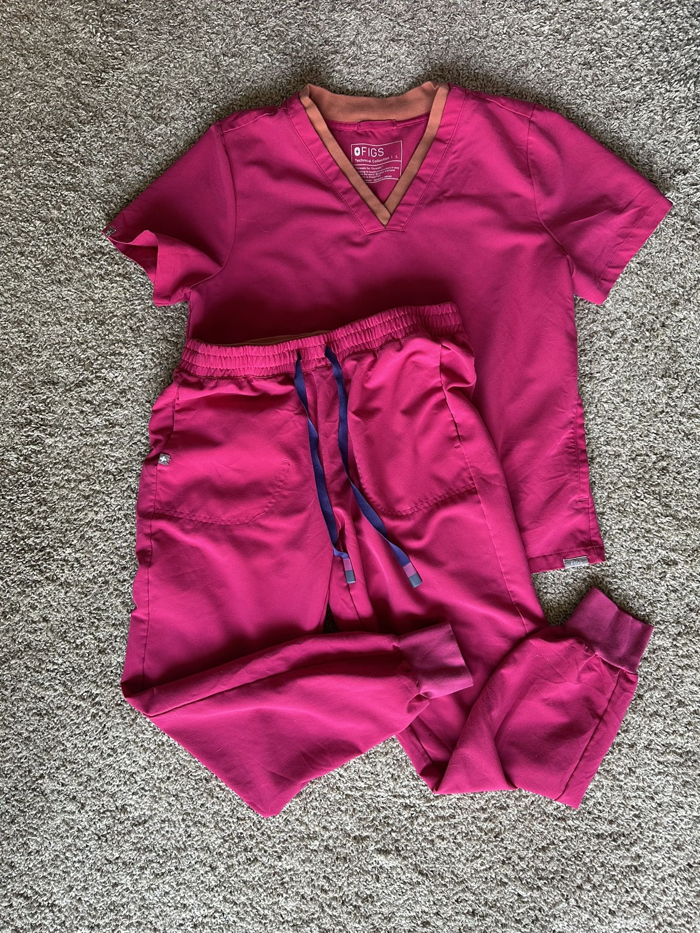 Figs Women Scrub Set