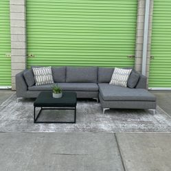 *Free Delivery* Gray Modern Sectional Couch Sofa