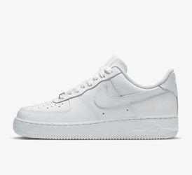 Women’s Size 7 Air Force Ones