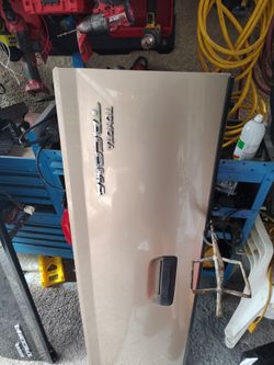 2005-15 BEIGE TACOMA TAILGATE