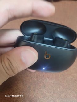 Beats Solo Buds