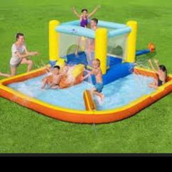 Playcenter Pool With Bouncer 
