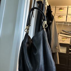 Marc Jacobs Hobo bag - in great condition-70$$$sale