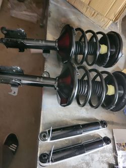 1999---2004 Honda Odyssey Front Struts & rear shocks 4 Piece