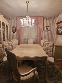 Luxury Vintage Dining Room Set – Table, 6 Chairs, China Cabinet & Buffet