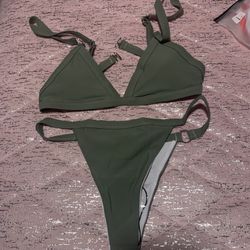 Womens Green Triangle Medium Bikini Swimsuit Set 
