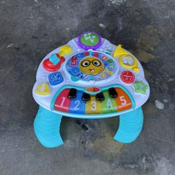 Little Einstein Stand And Play