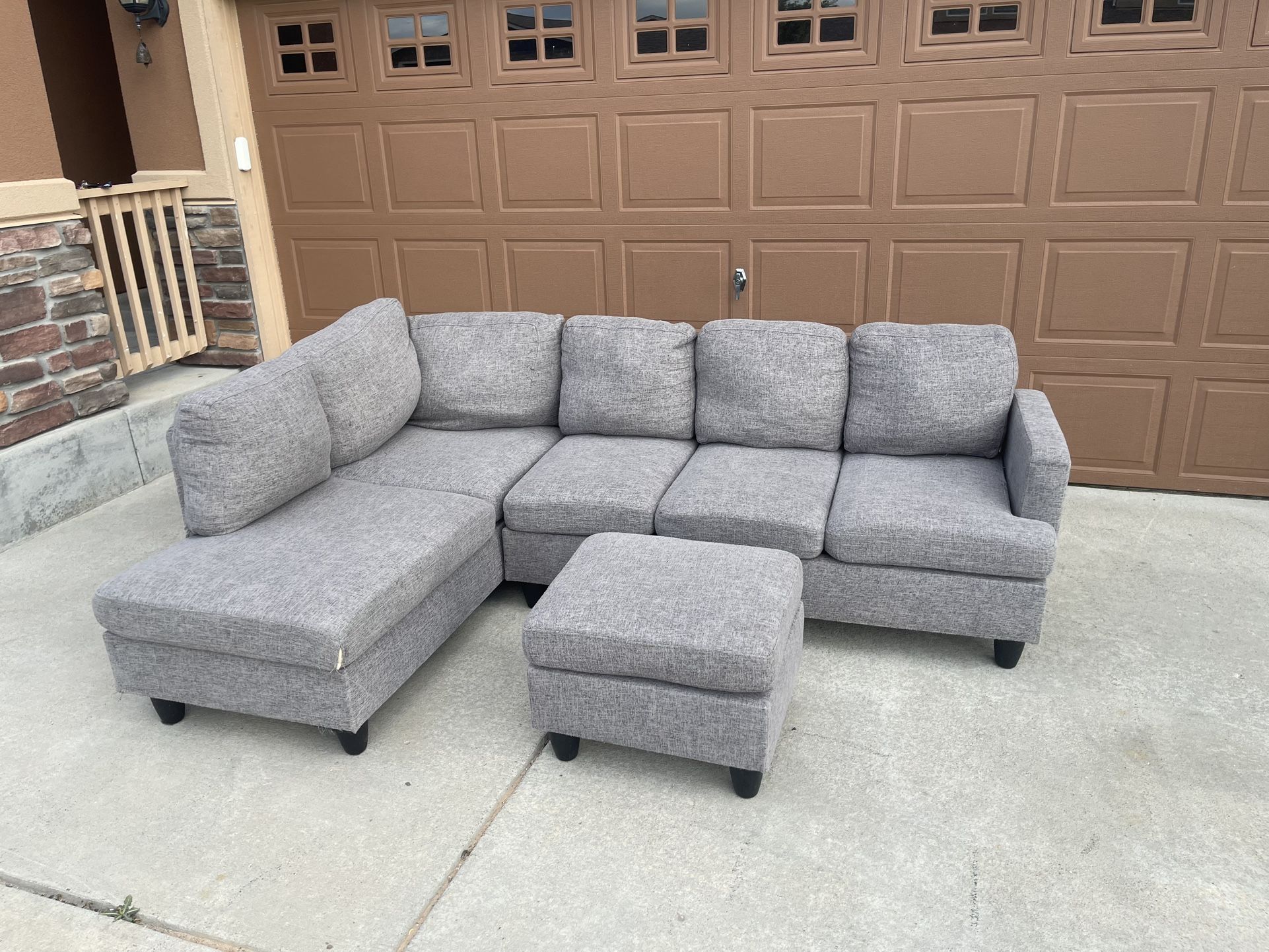 Gray Sectional - FREE DELIVERY 🚚