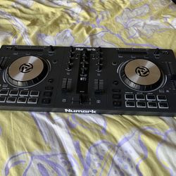 Numark Beginner DJ Controller – Heavily Used - Volume Sliders Don’t Work
