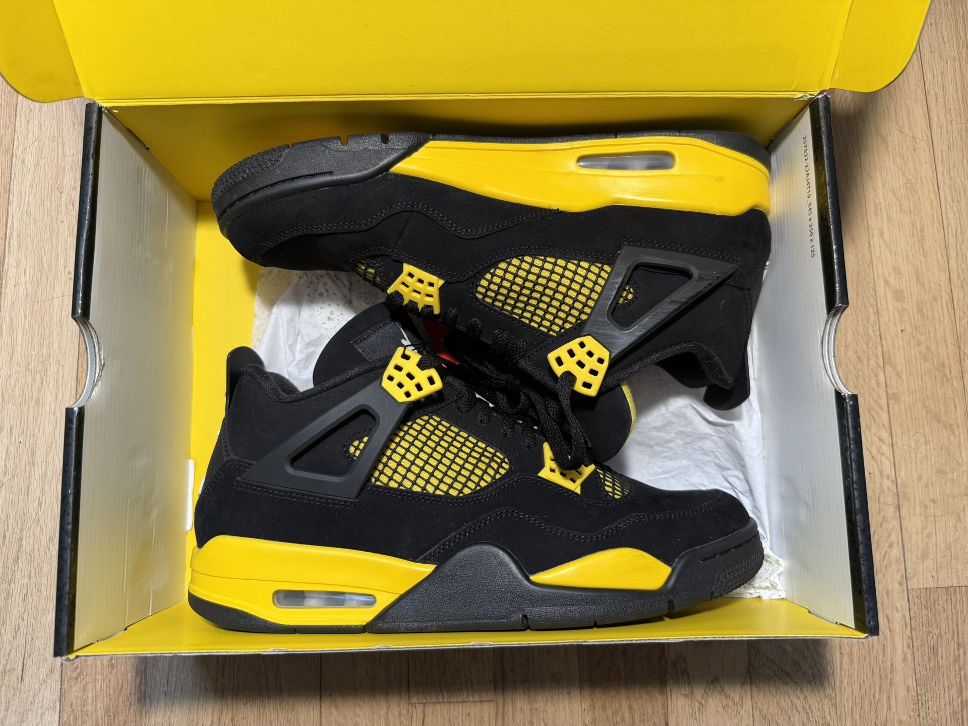 Jordan 4 Thunder Size 10.5