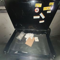 Tool Box with Wheels (915 W. Orangethorpe Ave, Fullerton 92832)