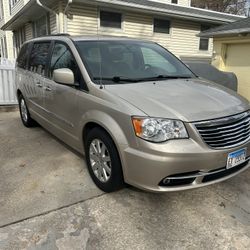 2014 Chrysler Town & Country