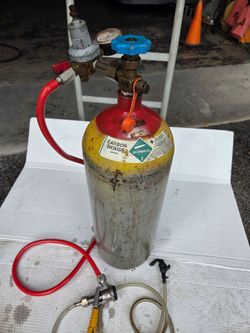 CO2 Tank & Beer Keg Setup – Regulator, Lines & Coupler