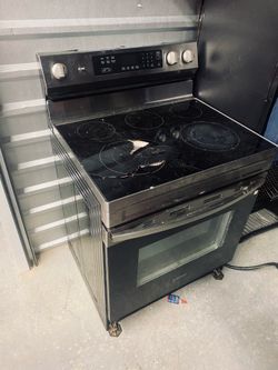 Samsung Glass Top Electric Stove/Oven – Needs Cooktop Repair