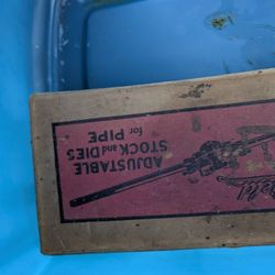 Adjustable Stock And Dies For Pipes