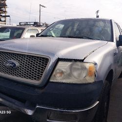 2005 Ford F150 For Parts 