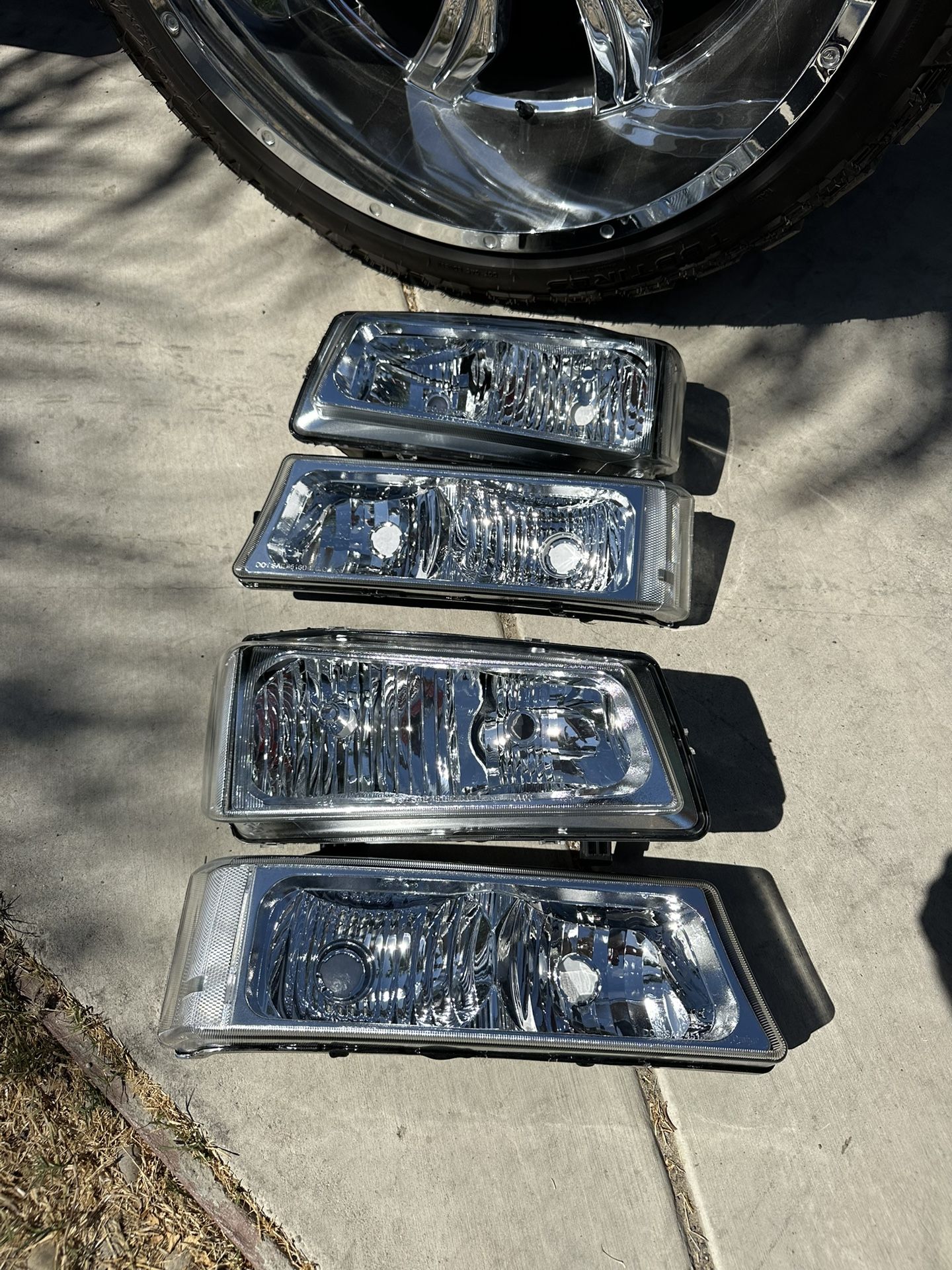 Clear Chevy Silverado Headlights 03-06 New 