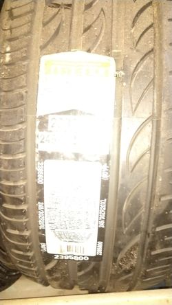 Perelli 245-30-20 P Zero