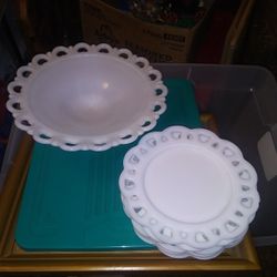 Vintage .white Milk Glass.1960.. 5.plates .cake Plate 