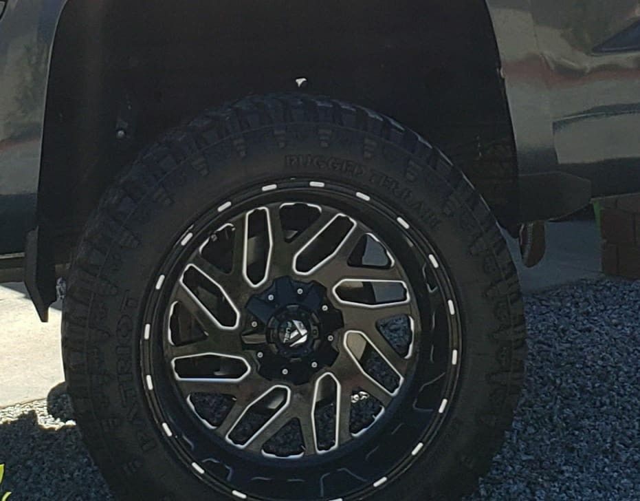 Fuel Triton 22" on 35" tires