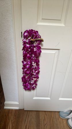 Fresh Flower Lei For Graduation 