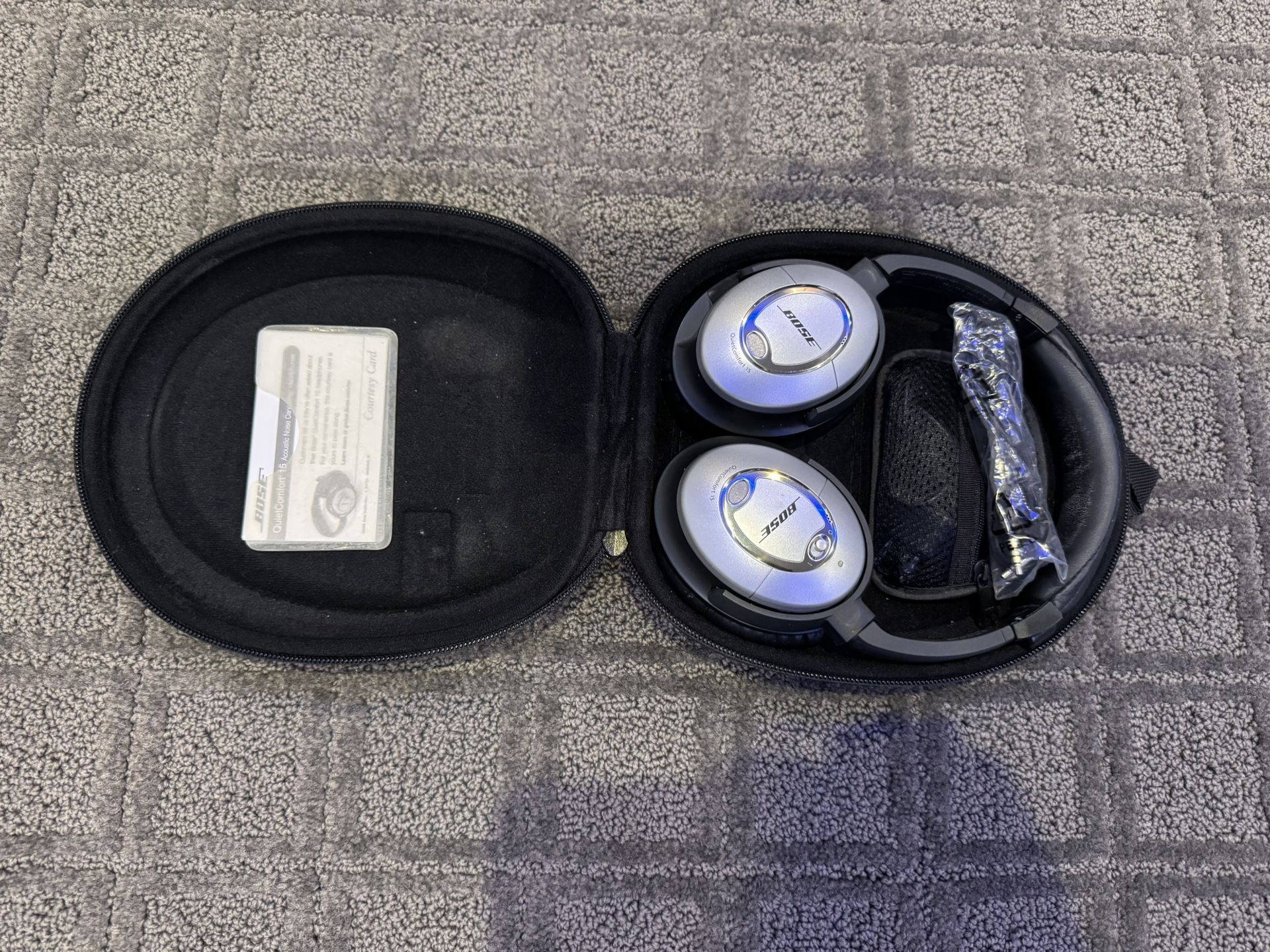 Bose QuietComfort 15 Acoustic Noise Cancelling Headphones