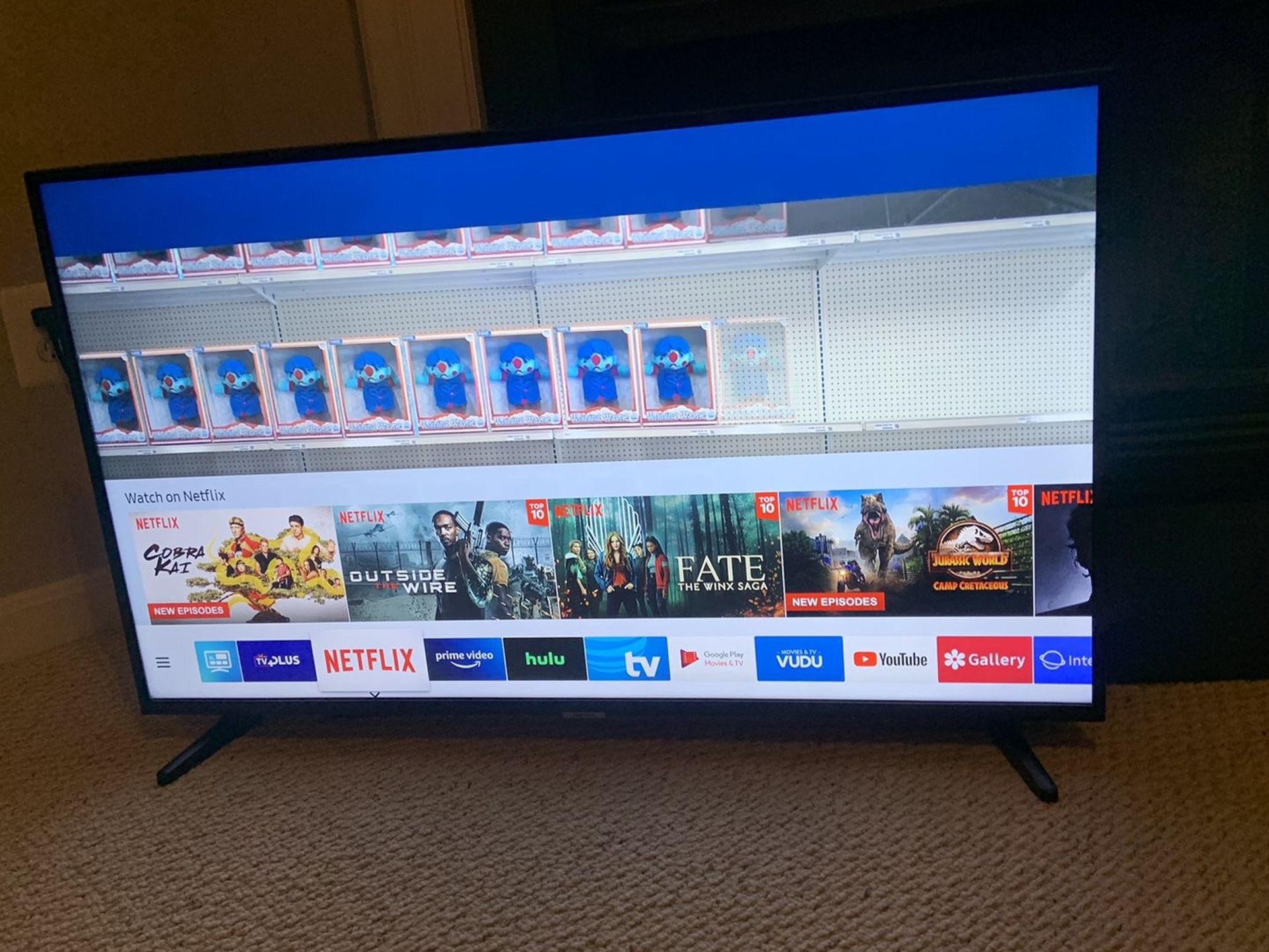 Samsung 43” 4K UHD HDR TV UN43NU6900F