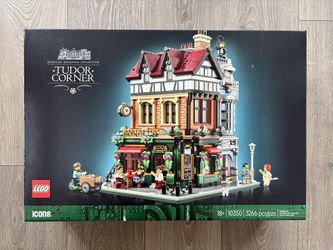 New LEGO Tudor Corner 10350