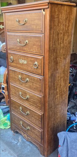 Free dresser