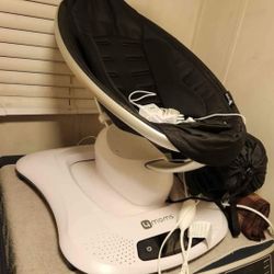 4 moms mamaroo swing