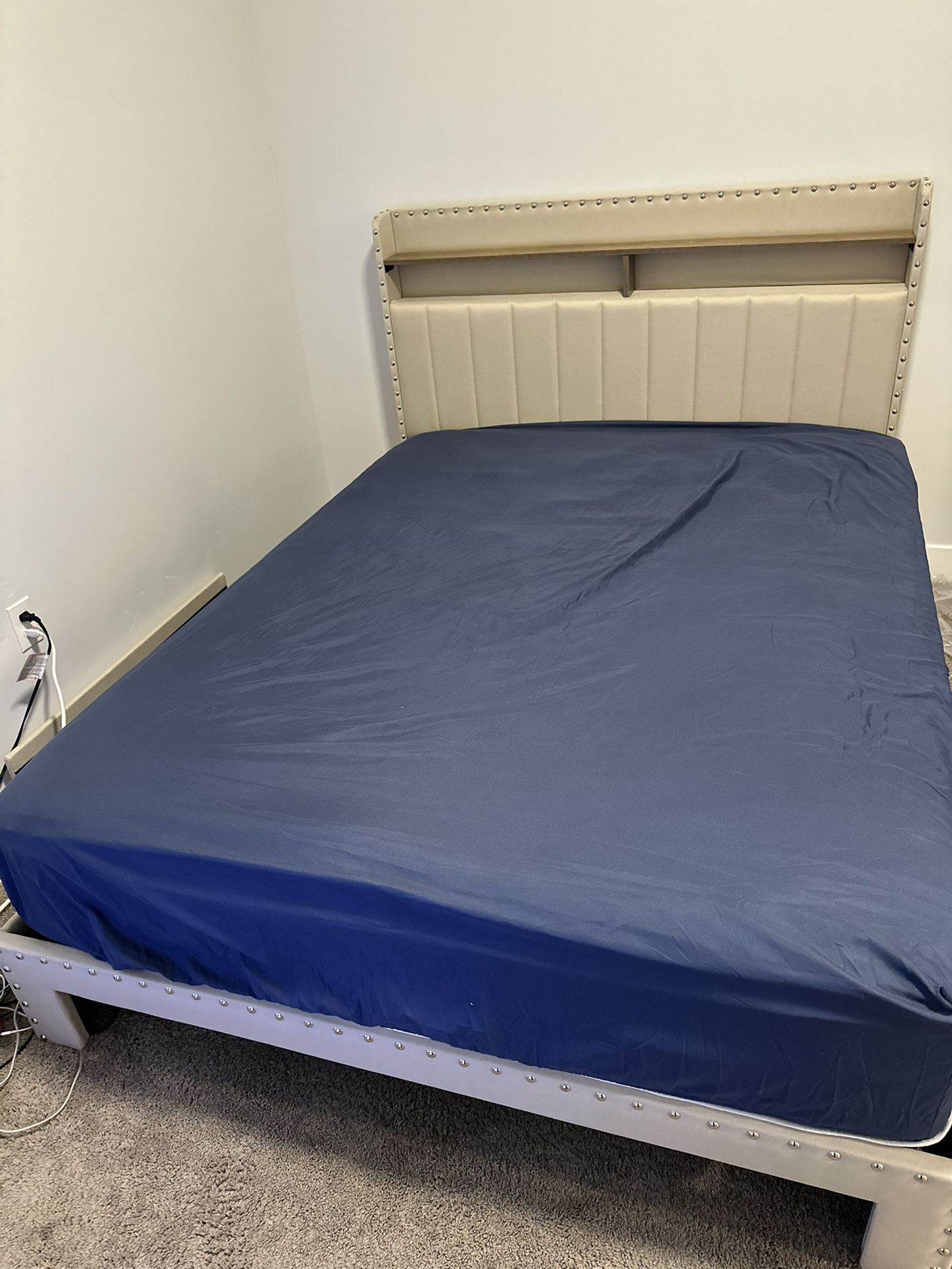 Queen Size Bed With Storage Drawers And Mattress