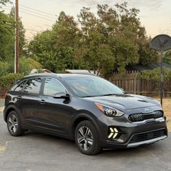 2020 KIA Niro Hybrid Plug-In