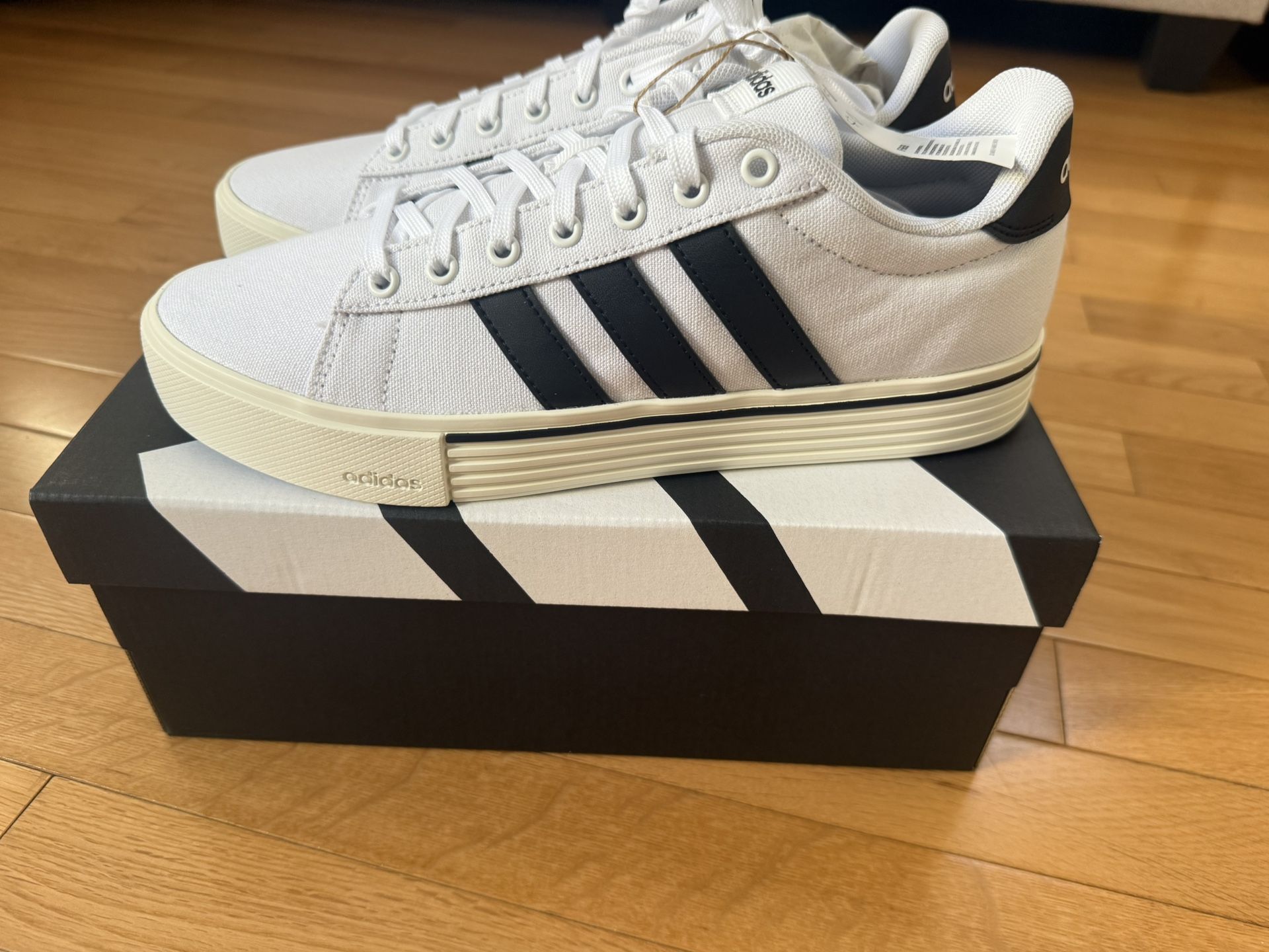 ADIDAS SHOES US SIZE 8