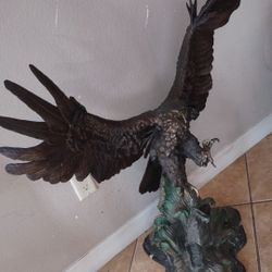 Bronz Egeal Big Weight Almost 200Lb 