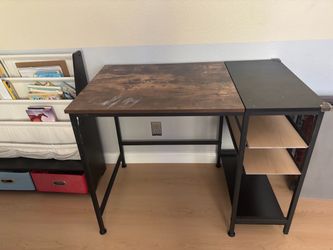 computer desk / study desk