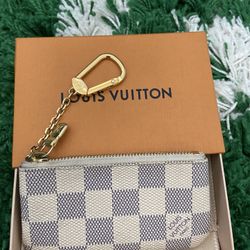 Loui Vuitton 