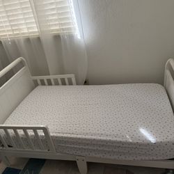 Toddler bed & Mattress 