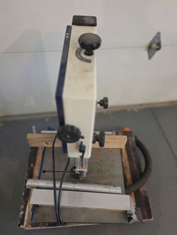 Compact bench top bandsaw Rikon 10-305