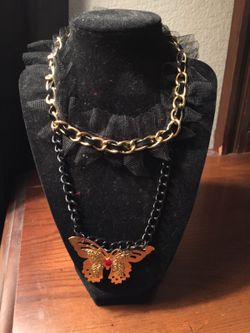 Hand made butterflychoker