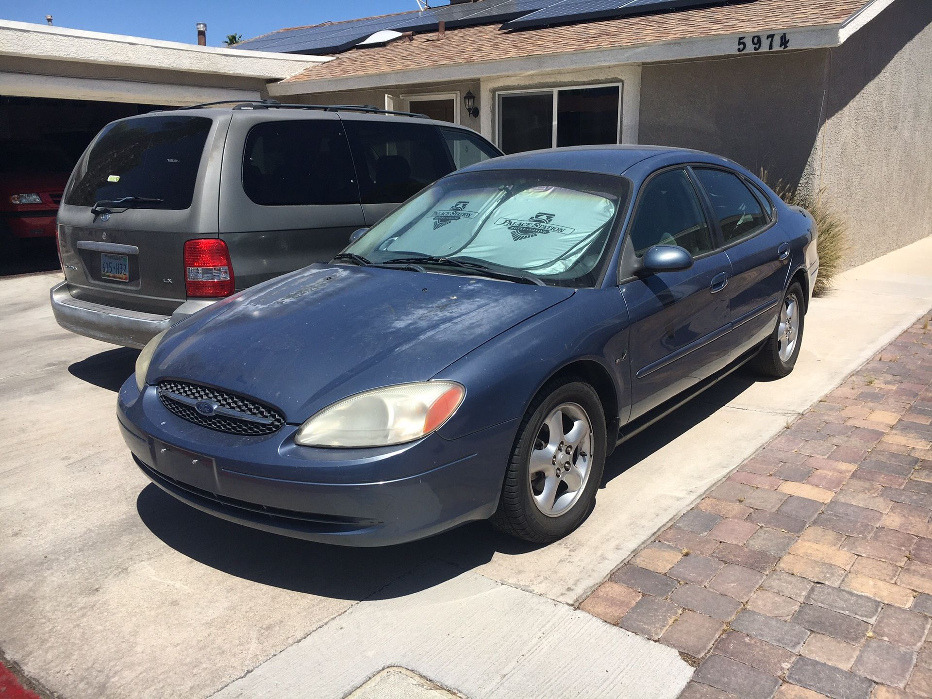 2000 Ford Taurus