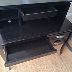 Personal Desk And Hutch