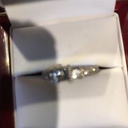 Diamond Ring 14k Gold Size 8