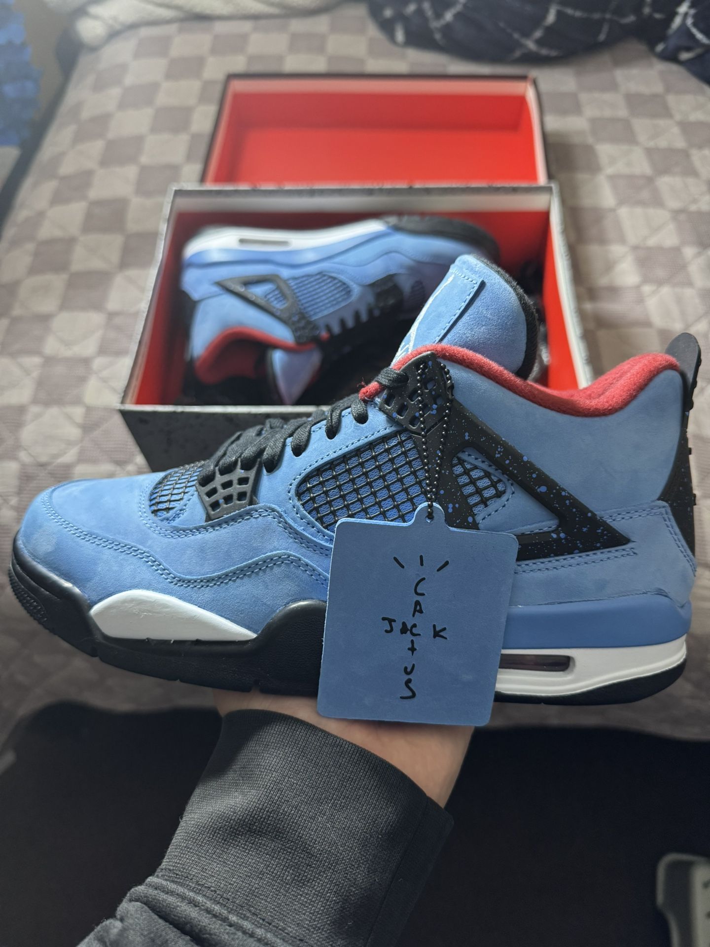 Travis Scott Jordan 4’s