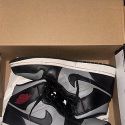 Air Jordan 1 Mid