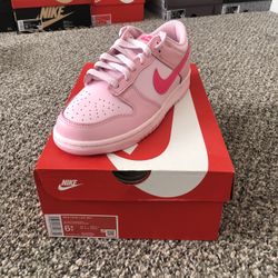 Nike Dunk Low GS- Triple Pink 6.5Y/8W (DS) 