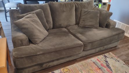 51” x 96” x 34” Comfy Couch