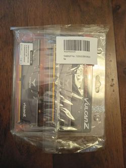 TEAMGROUP T-Force Vulcan Z DDR4 32GB Kit (2x16GB) 3200MHz (PC4-25600) CL16 Desktop Memory Module Ram (Gray)