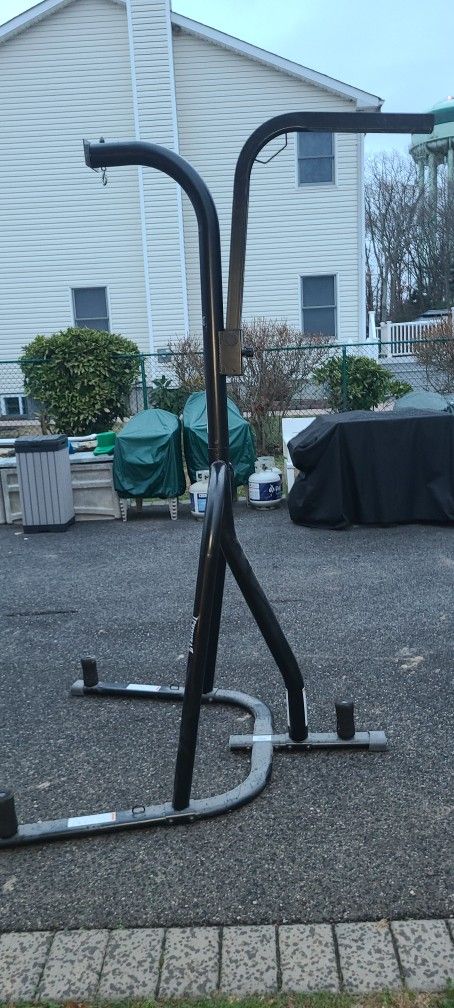 Best Offer......Everlast Heavy Bag And Speed Bag Stand No Bags.