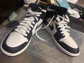 Air Jordan 1 Mid White Navy Sneakers
